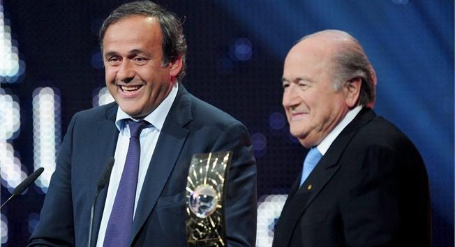 Blatter: «Los 1,8 millones a Platini eran un pacto de caballeros»